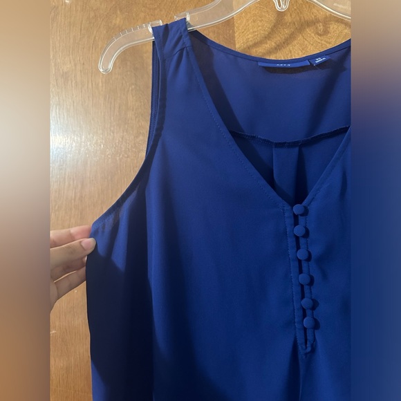 Apt 9. women’s Blue Sleeveless Button Front Blouse - Picture 2 of 10
